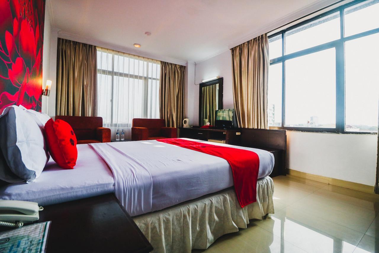 Reddoorz Plus Near Mall Ratu Indah 2 Makassar Exterior foto