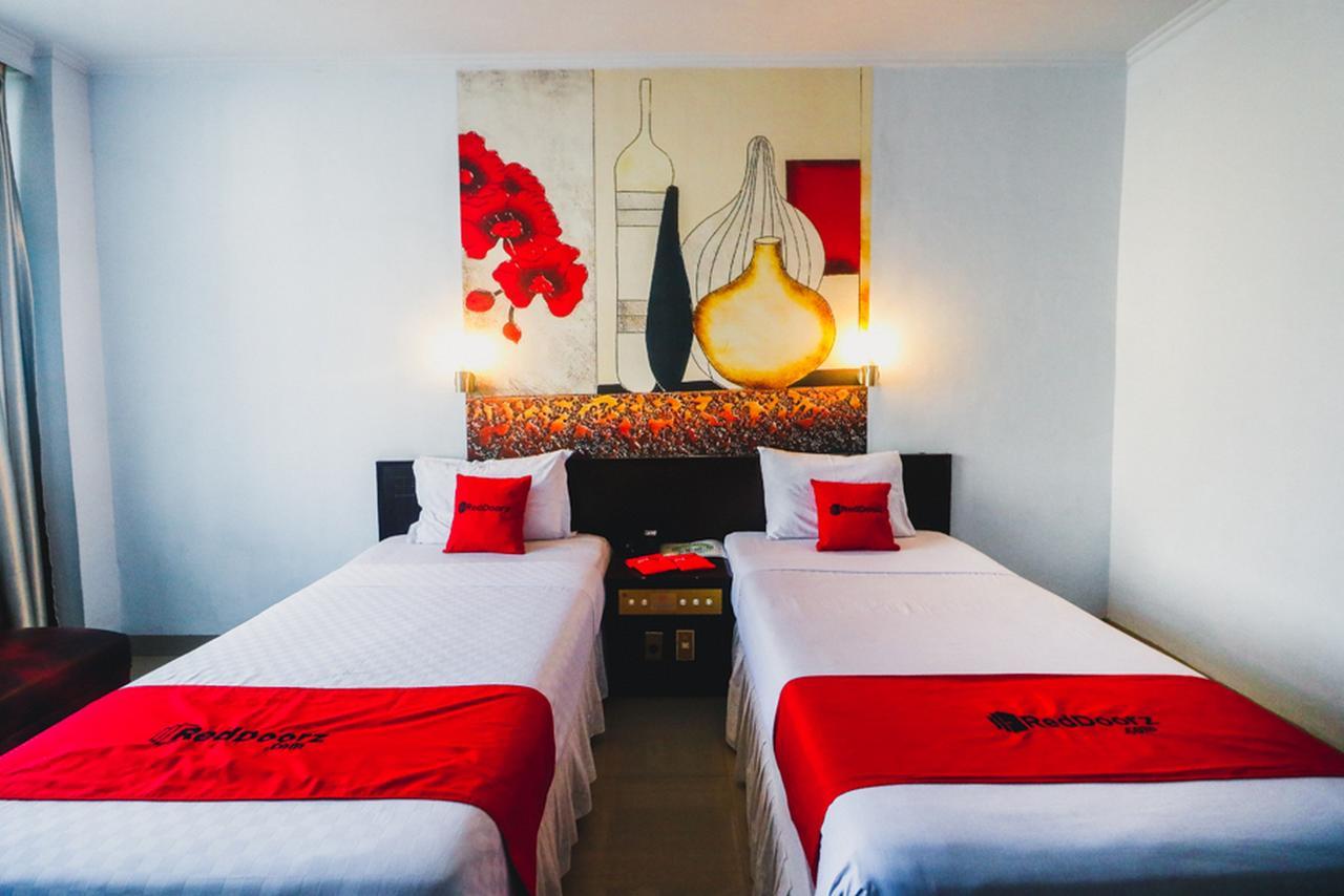 Reddoorz Plus Near Mall Ratu Indah 2 Makassar Exterior foto